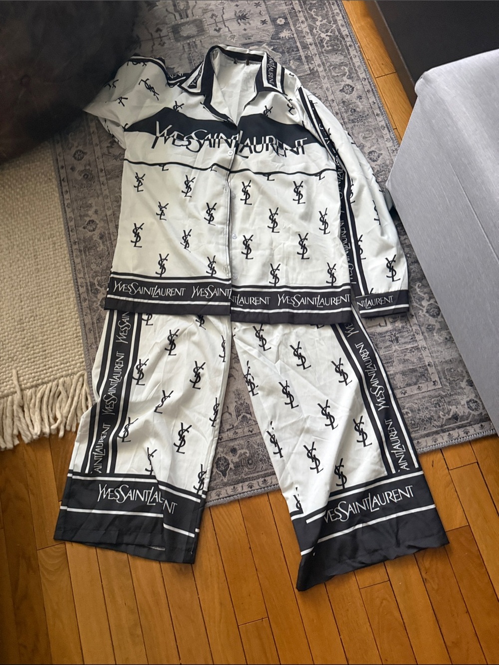 Source Unknown White and Black Logo Satin Pajama Set can be use as an outfit